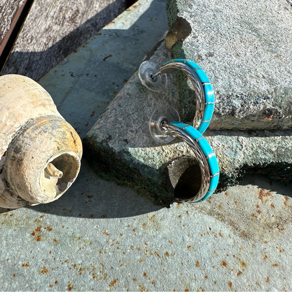 NWOT Turquoise & Silver C-shape half hoop earrings